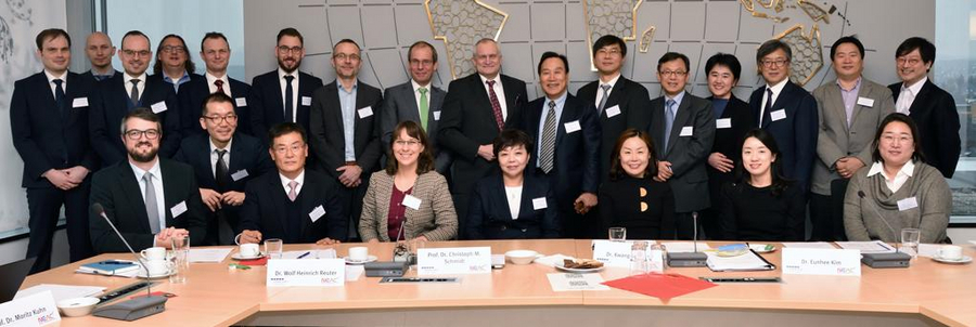 Konferenz mit dem südkoreanischen National Economic Advisory Council (NEAC) im November 2018 Konferenz mit dem südkoreanischen National Economic Advisory Council (NEAC) im November 2018