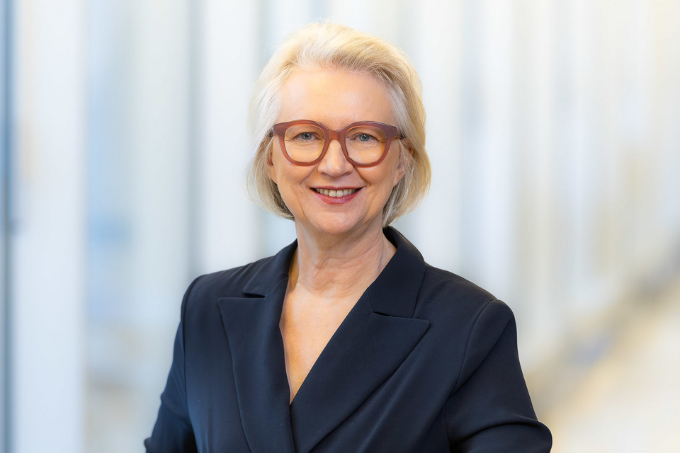 Prof. Dr. Dr. h.c. Monika Schnitzer, Chair Prof. Dr. Dr. h.c. Monika Schnitzer, Chair