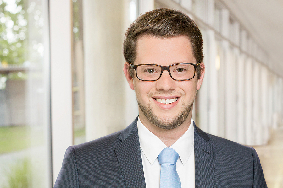 Dr. Jens Herold Dr. Jens Herold
